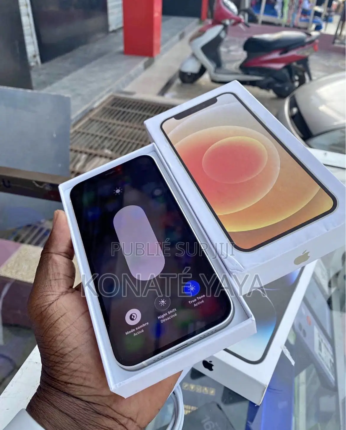 Nouveau Apple iPhone 12 64 GB Blanc