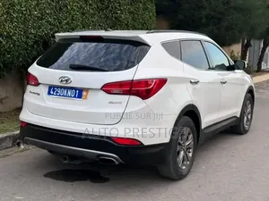 Hyundai Santa Fe 2016 Blanc cassé