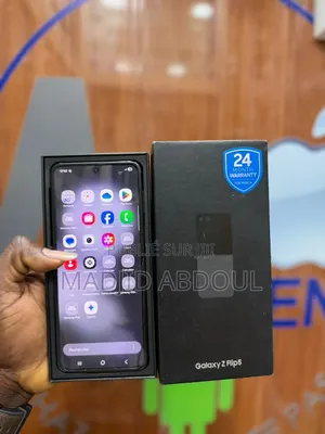 Nouveau Samsung Galaxy Z Flip5 512 GB Noir