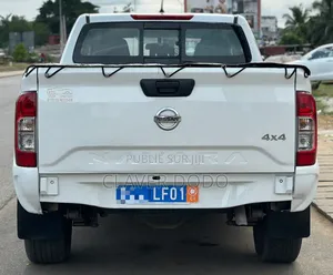 Nissan Navara 2022 Blanc