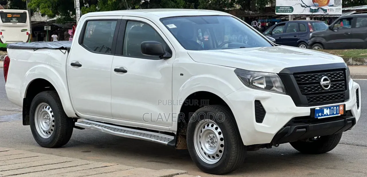 Nissan Navara 2022 Blanc