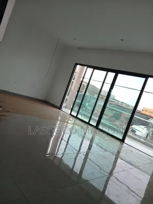 5chbre Duplex dans Lascoco Maison, Cocody à Vendre