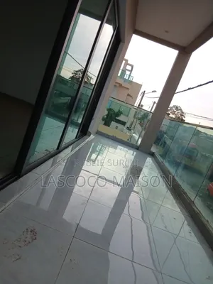 5chbre Duplex dans Lascoco Maison, Cocody à Vendre