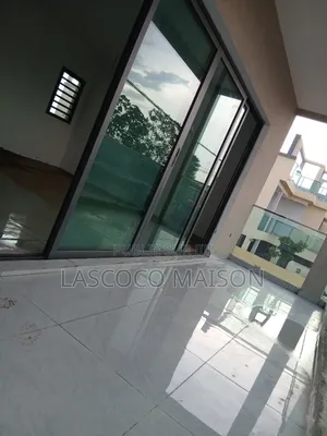 5chbre Duplex dans Lascoco Maison, Cocody à Vendre