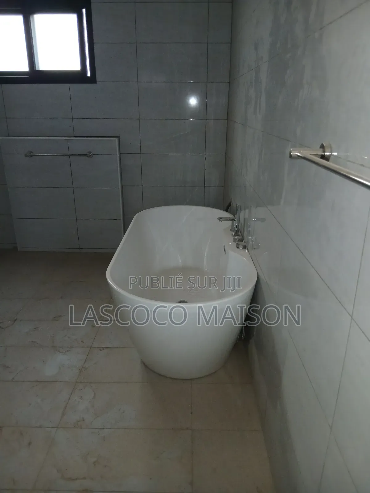 5chbre Duplex dans Lascoco Maison, Cocody à Vendre