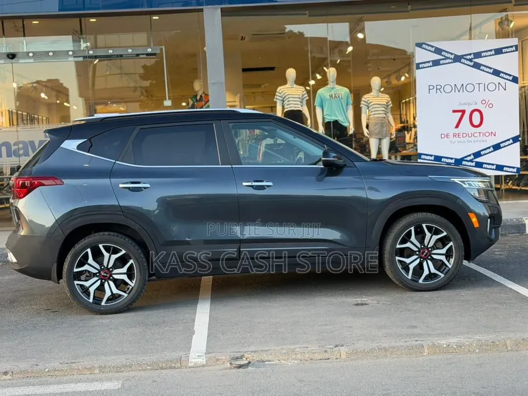 Kia Seltos 2022 Gris