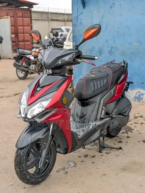 Nouveau Yamaha DT125 2025 Rouge