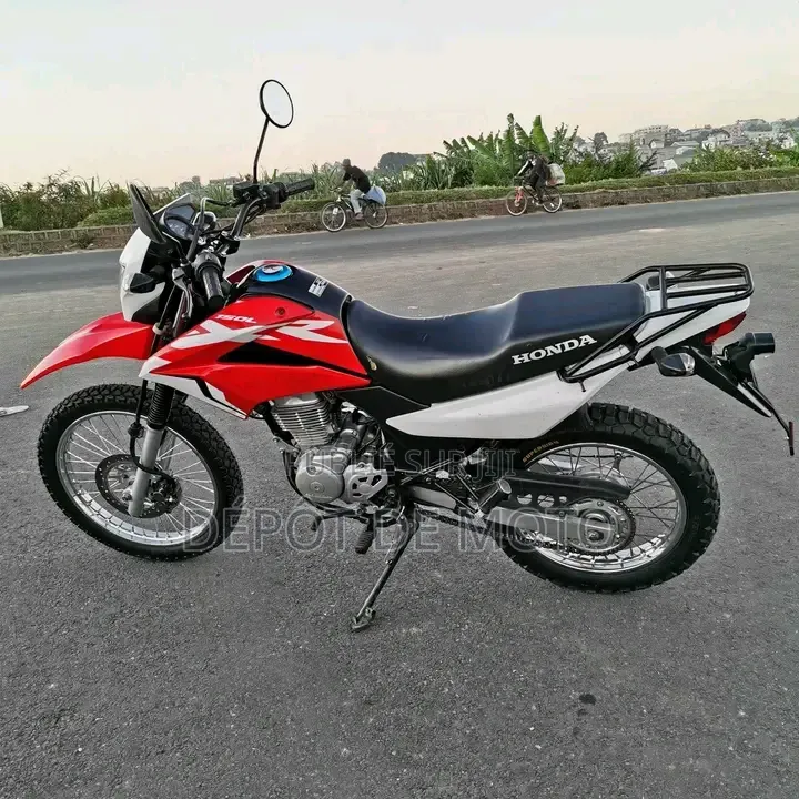 Nouveau Yamaha Autre 2025 Rouge