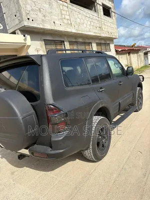 Mitsubishi Pajero 3.2 DI-D Elegance Automatic 2005 Noir