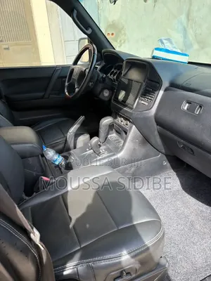 Mitsubishi Pajero 3.2 DI-D Elegance Automatic 2005 Noir