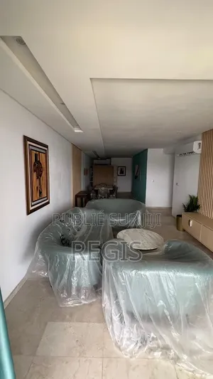 Meublé 3chbre Appartement dans Location, Attécoubé à Louer
