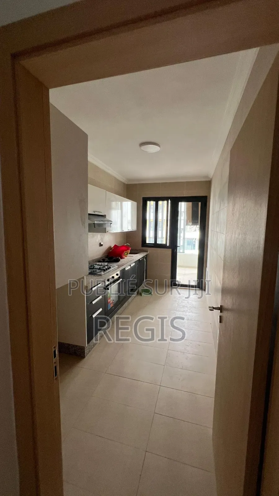 Meublé 3chbre Appartement dans Location, Attécoubé à Louer