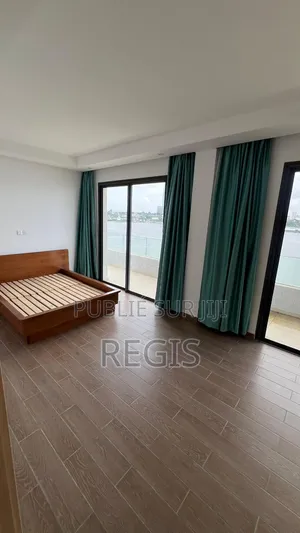 Meublé 3chbre Appartement dans Location, Attécoubé à Louer