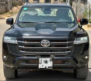 Toyota Land Cruiser 2023 Noir