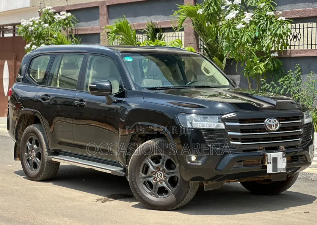 Toyota Land Cruiser 2023 Noir