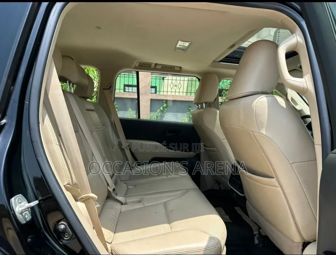 Toyota Land Cruiser 2023 Noir