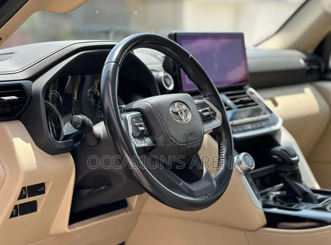 Toyota Land Cruiser 2023 Noir