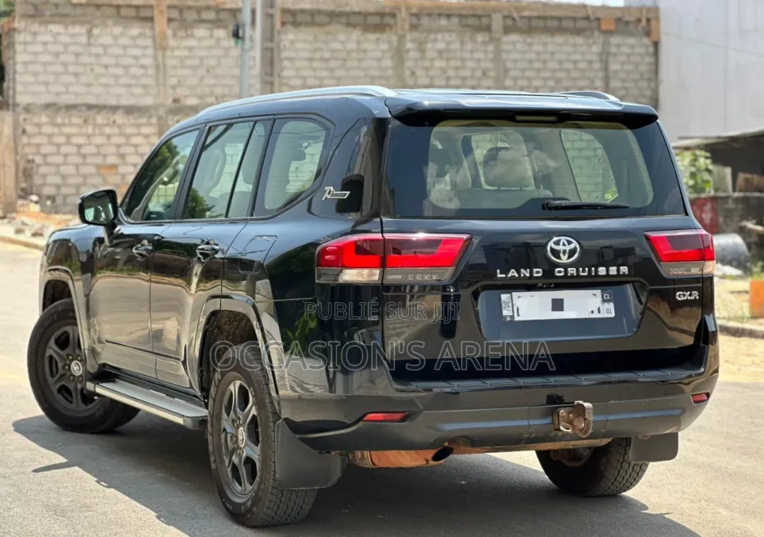 Toyota Land Cruiser 2023 Noir