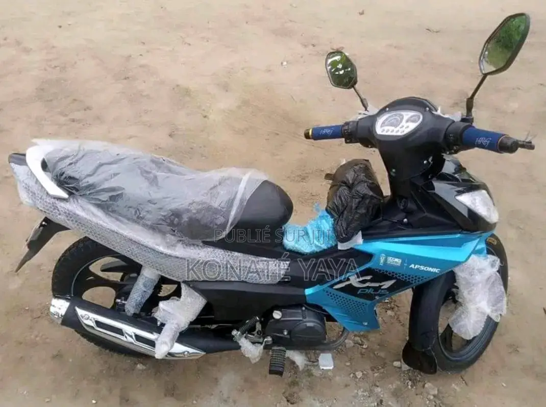 Nouveau KTM Duke 125 2007 Bleu