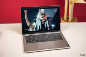 Nouveau Dell Pro 14 Premium 32GB Intel Core Ultra 7 SSD 512GB