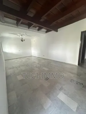 20chbre Duplex dans Tcci Sarl, Cocody à Louer