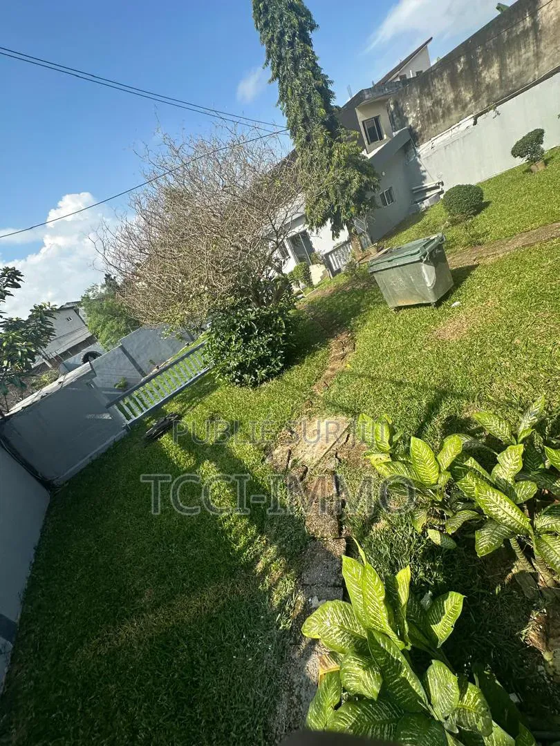 20chbre Duplex dans Tcci Sarl, Cocody à Louer