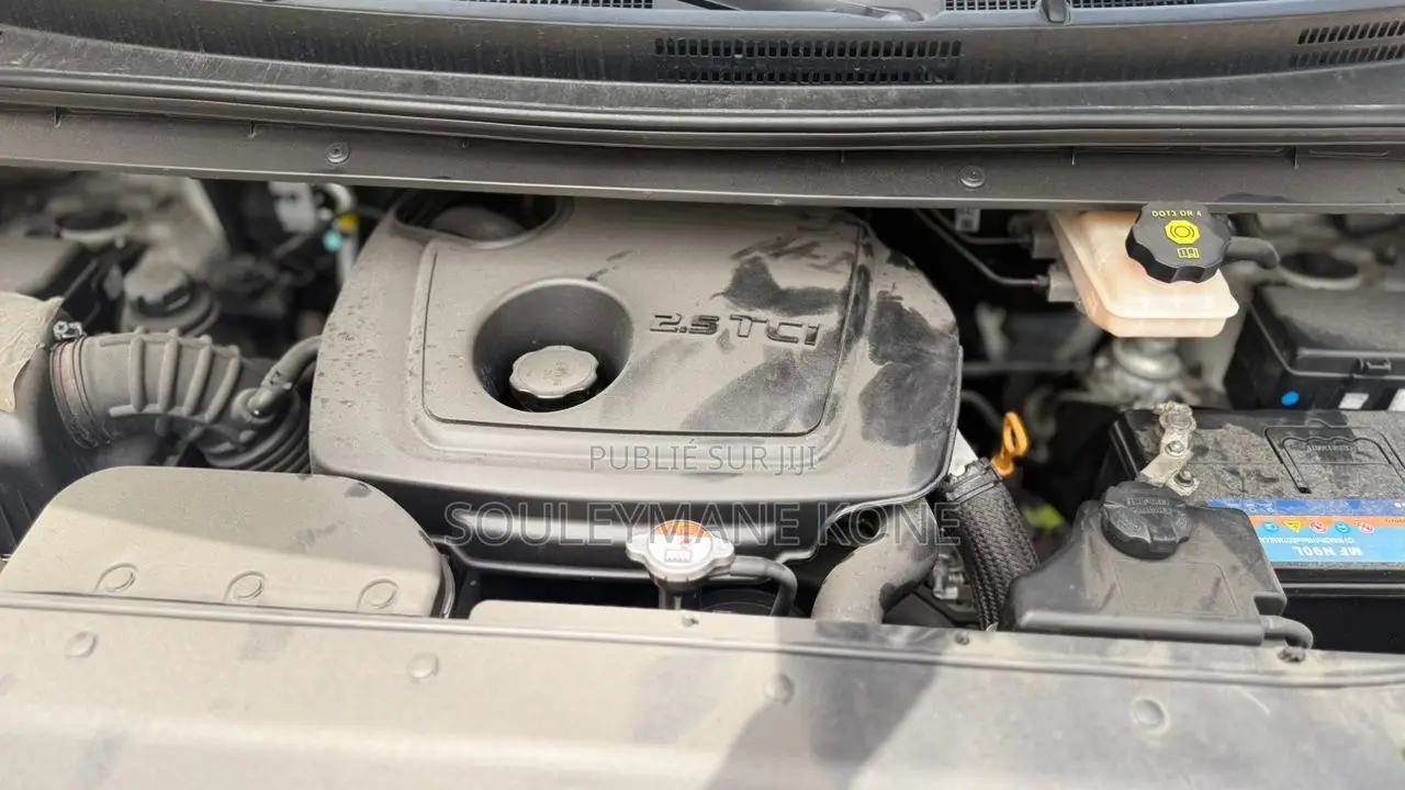 Nouveau Hyundai H1 2025 Blanc