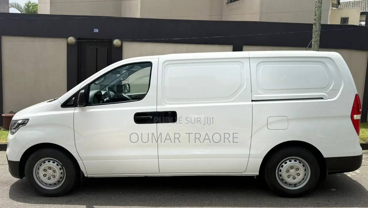 Nouveau Hyundai H1 2025 Blanc
