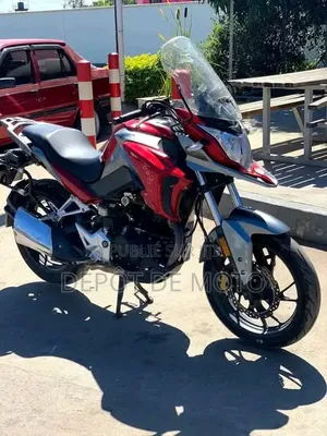 Nouveau Honda CB 2022 Rouge