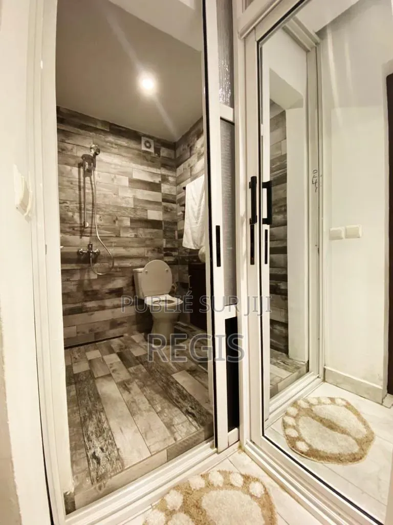 3chbre Blocs d'appartements dans Appartement-Terrasse, Koumassi