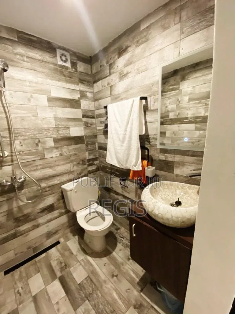 3chbre Blocs d'appartements dans Appartement-Terrasse, Koumassi