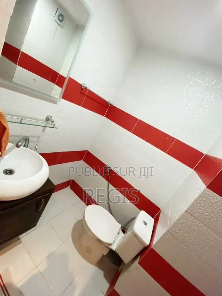 3chbre Blocs d'appartements dans Appartement-Terrasse, Koumassi