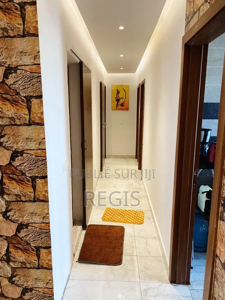 3chbre Blocs d'appartements dans Appartement-Terrasse, Koumassi