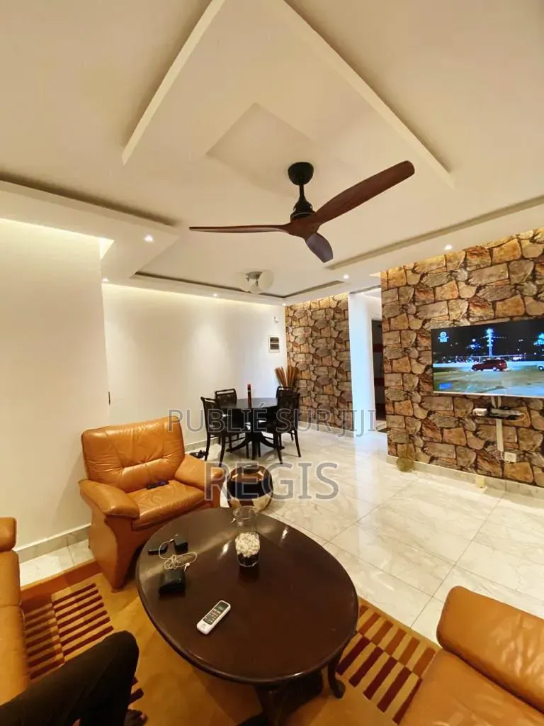 3chbre Blocs d'appartements dans Appartement-Terrasse, Koumassi