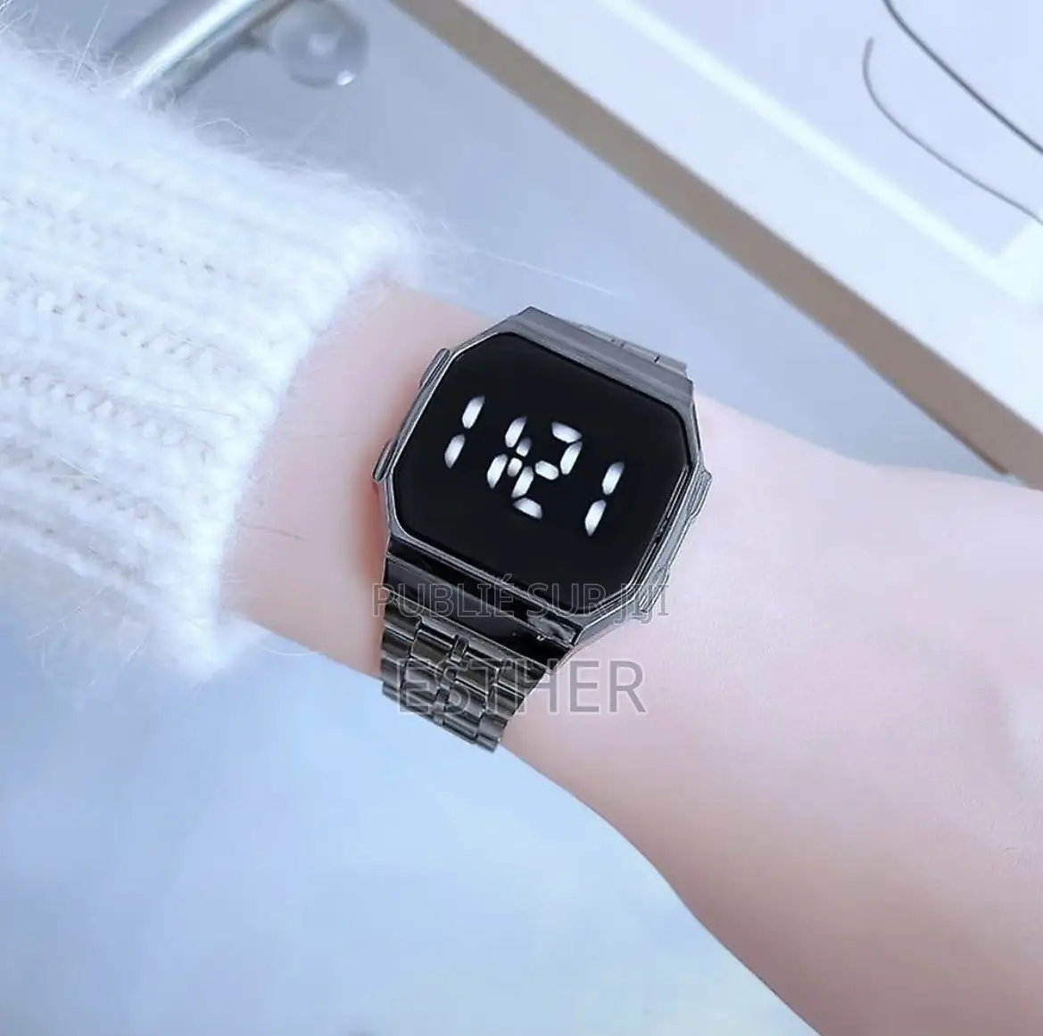 Montre Tactile Led Vintage Bracelet Acier (Plusieurs Couleurs)