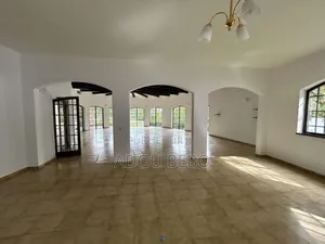 6chbre Duplex dans Massa Immobilier, Cocody à Louer