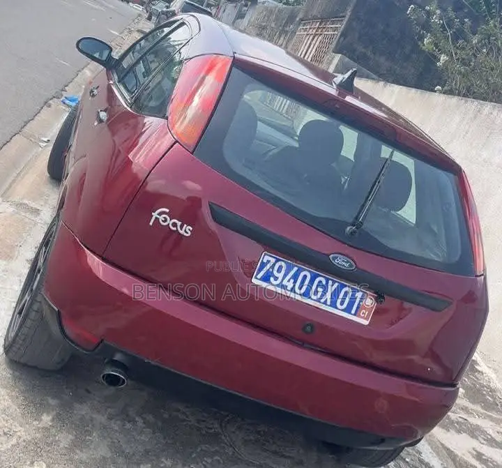 Ford Focus 2002 Rouge