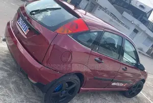 Ford Focus 2002 Rouge