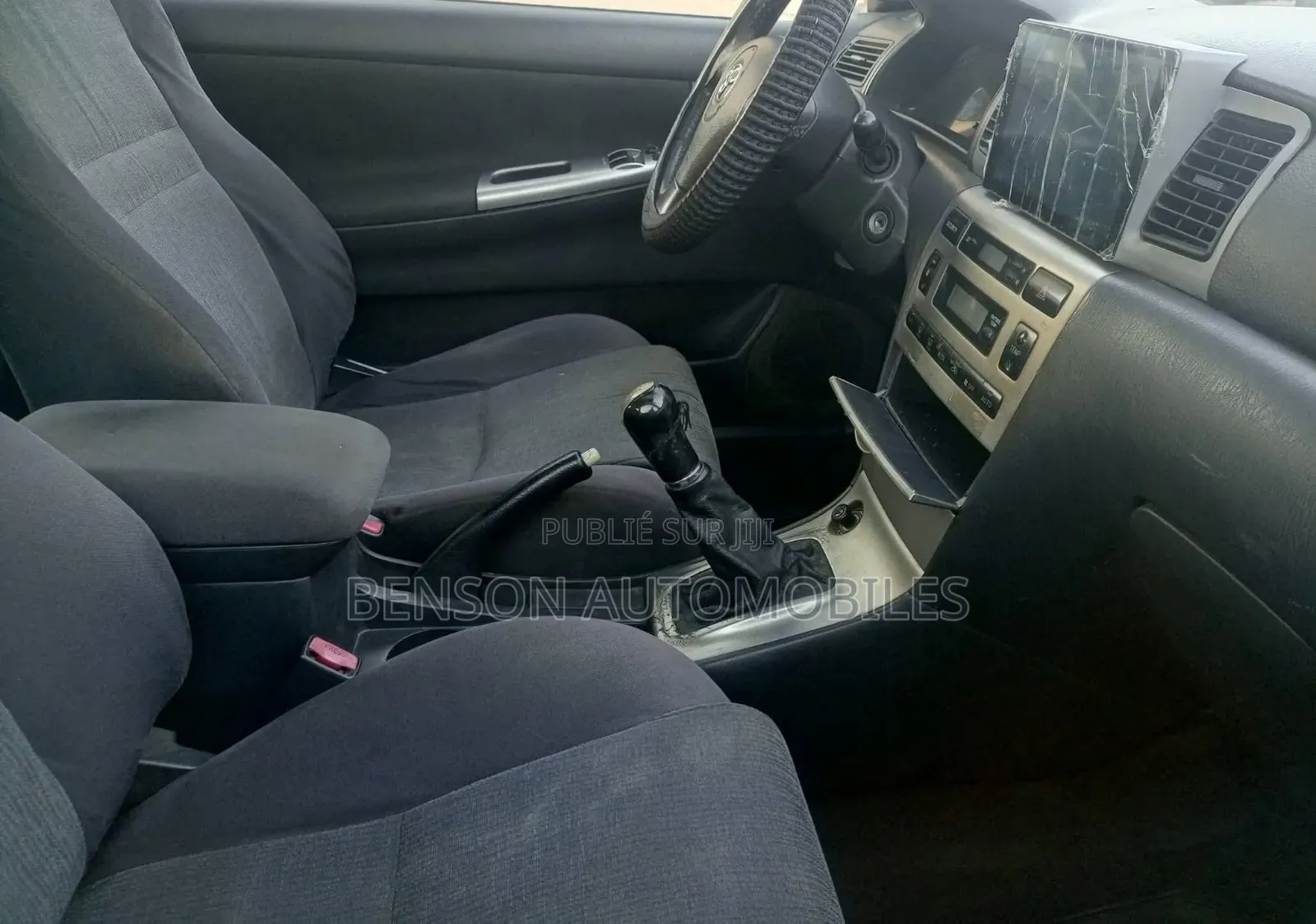 Toyota Corolla 2000 Gris