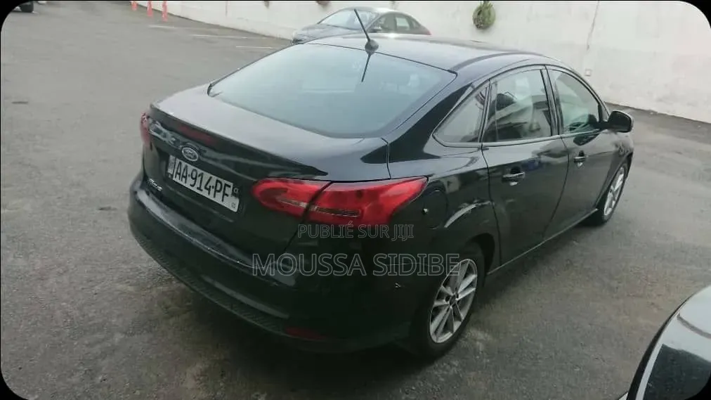Ford Focus S Sedan FWD (2.0L 4cyl 5M) 2016 Noir