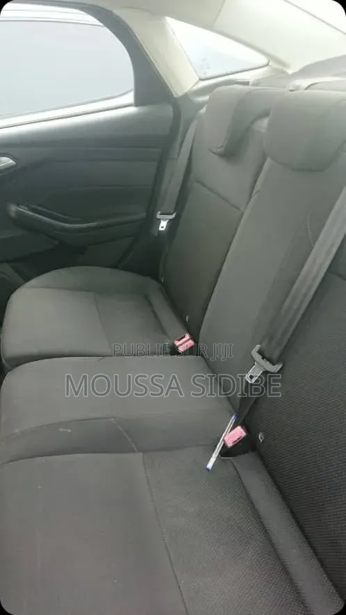 Ford Focus S Sedan FWD (2.0L 4cyl 5M) 2016 Noir