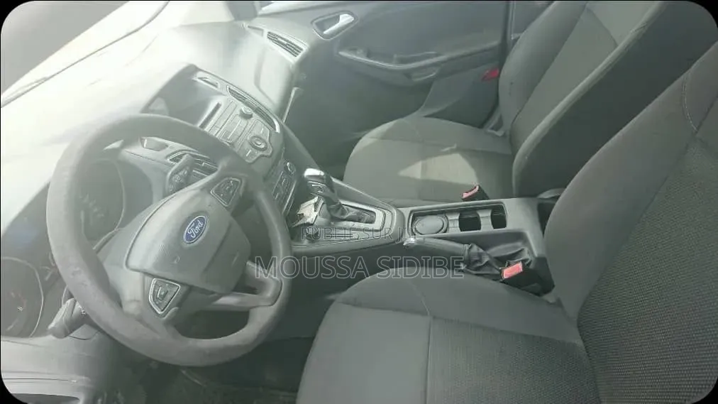 Ford Focus S Sedan FWD (2.0L 4cyl 5M) 2016 Noir
