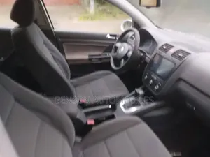 Volkswagen Golf 2004 Gris
