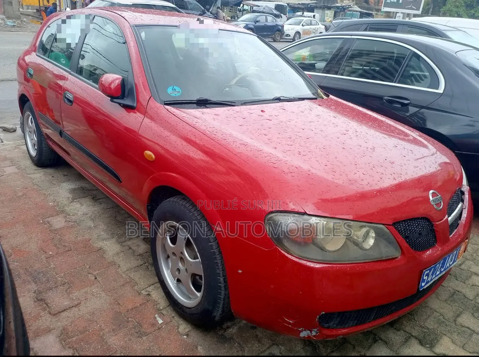 Nissan Almera Tino 2002 Rouge