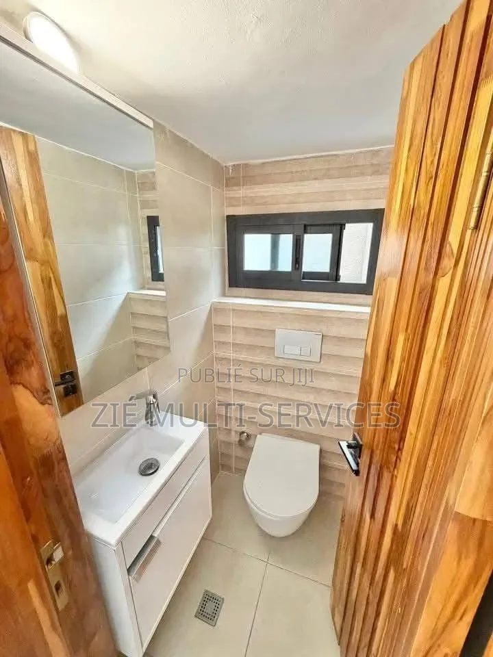 4chbre Duplex dans Zié Multi-Service, Cocody à Vendre