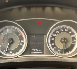 Suzuki Dzire 2024 Gris