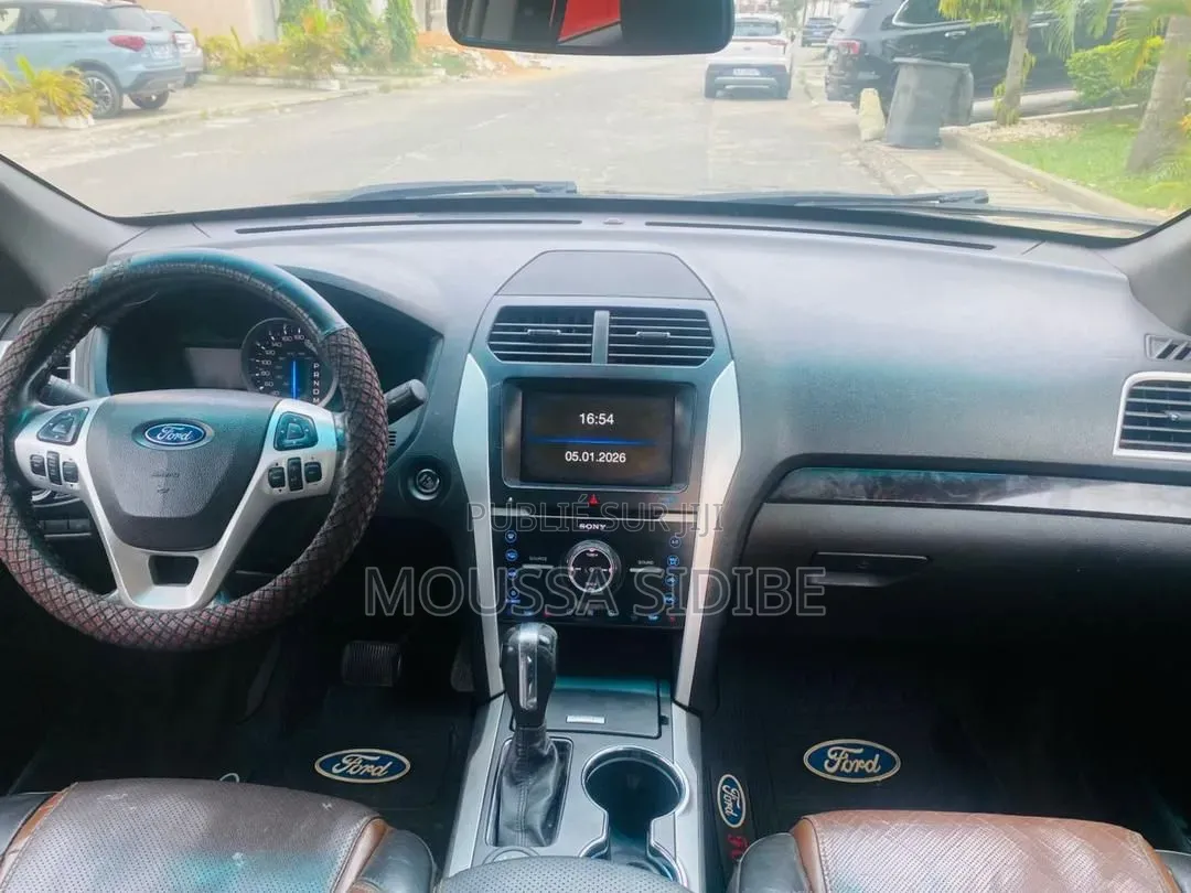 Ford Explorer Limited 4dr 4x4 (3.5L 6cyl 6A) 2013 Marron