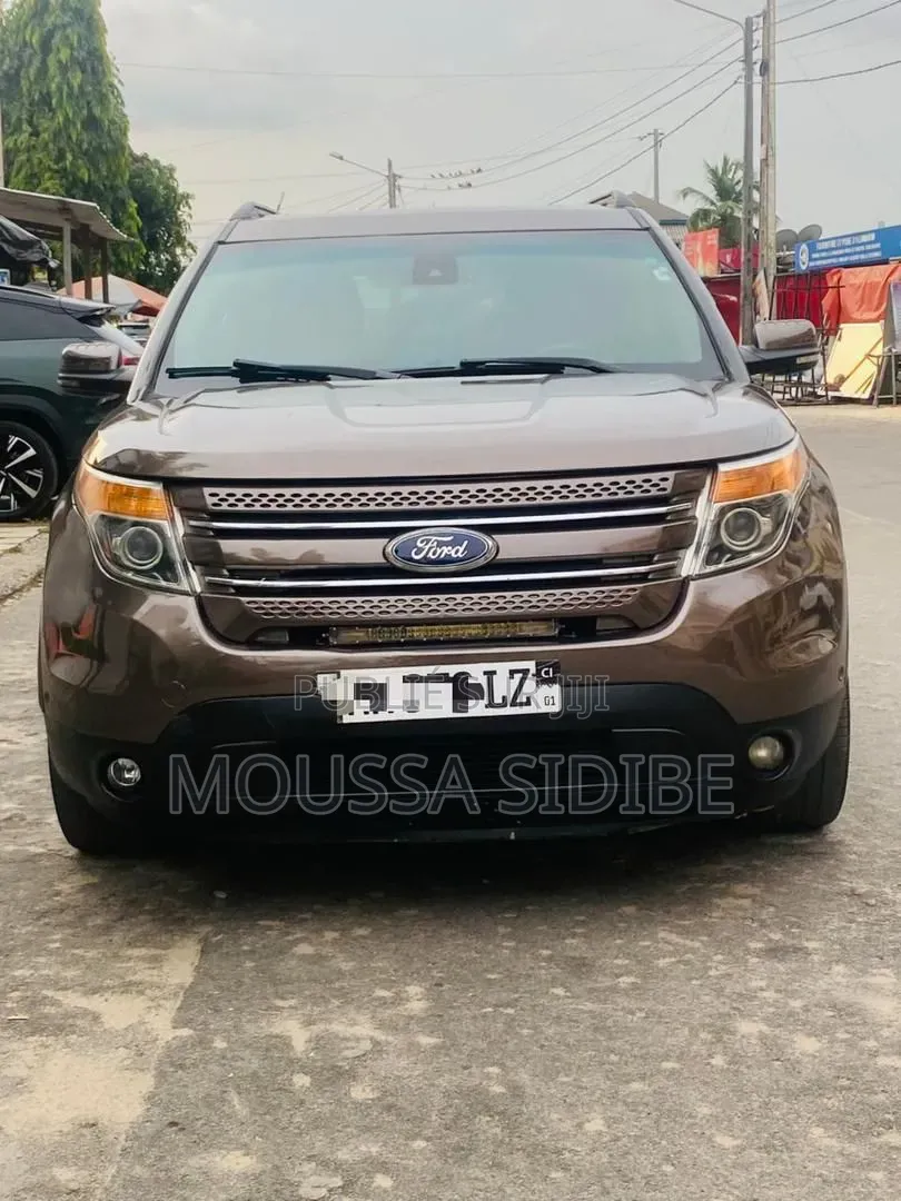 Ford Explorer Limited 4dr 4x4 (3.5L 6cyl 6A) 2013 Marron