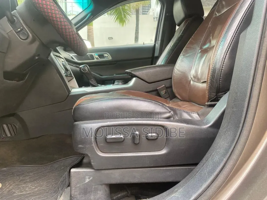 Ford Explorer Limited 4dr 4x4 (3.5L 6cyl 6A) 2013 Marron