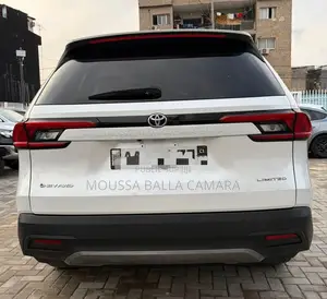 Toyota Corolla Hybrid XLE 2025 Blanc